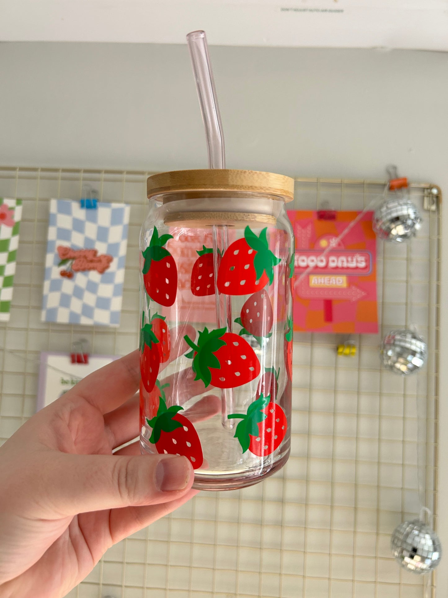 Strawberry can glass